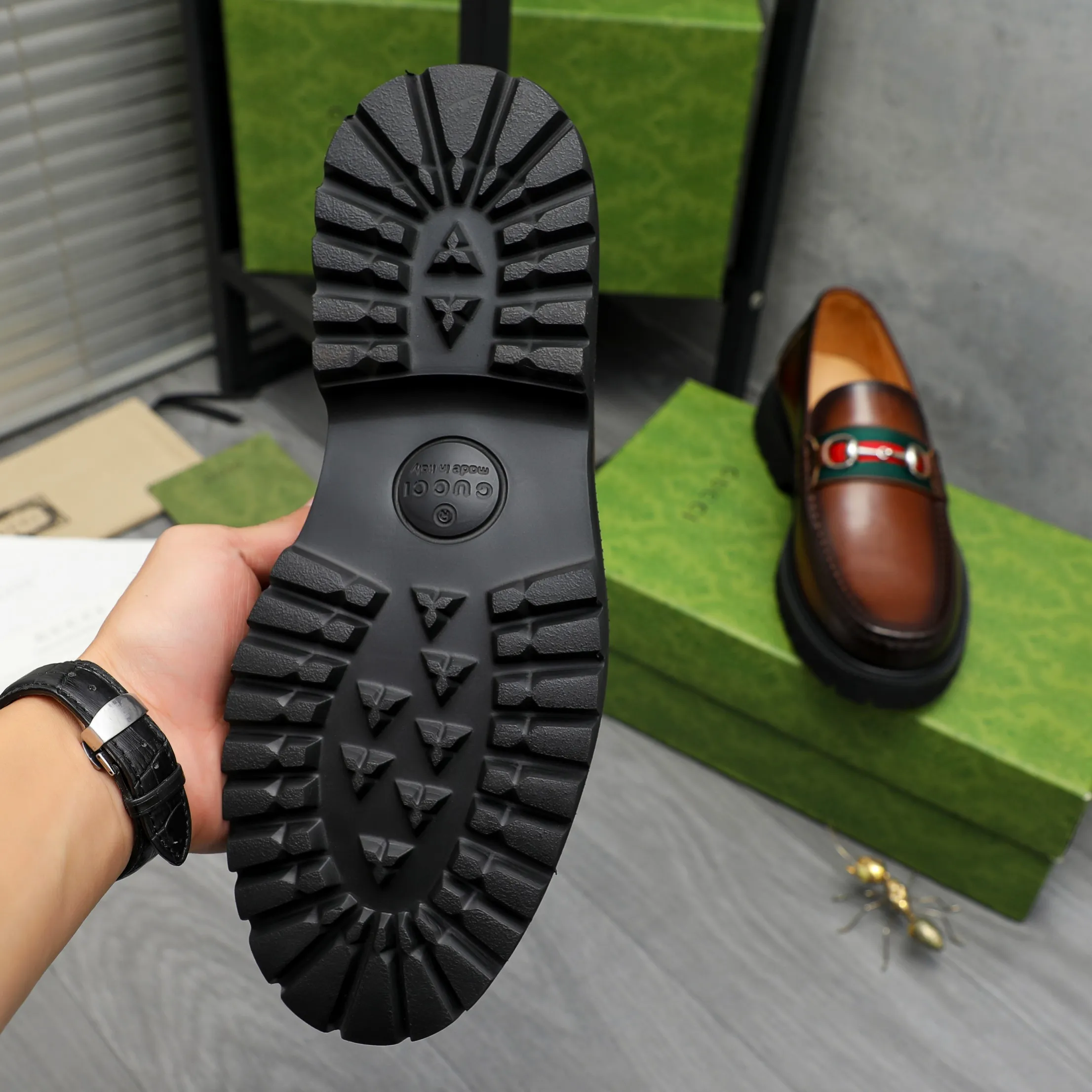 Men's shoes 💰p560 Product trademark: GUCCI "Gucci" business slip-on leather shoes Regular size: 38-46 (38.45.46 custom-made, non-returnable) Product materials: Selected color-brushed cowhide upper, cowhide lining, non-slip rubber outsole